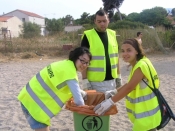 Εθελοντές της ΕΛΙΞ ομαδική προσφορά